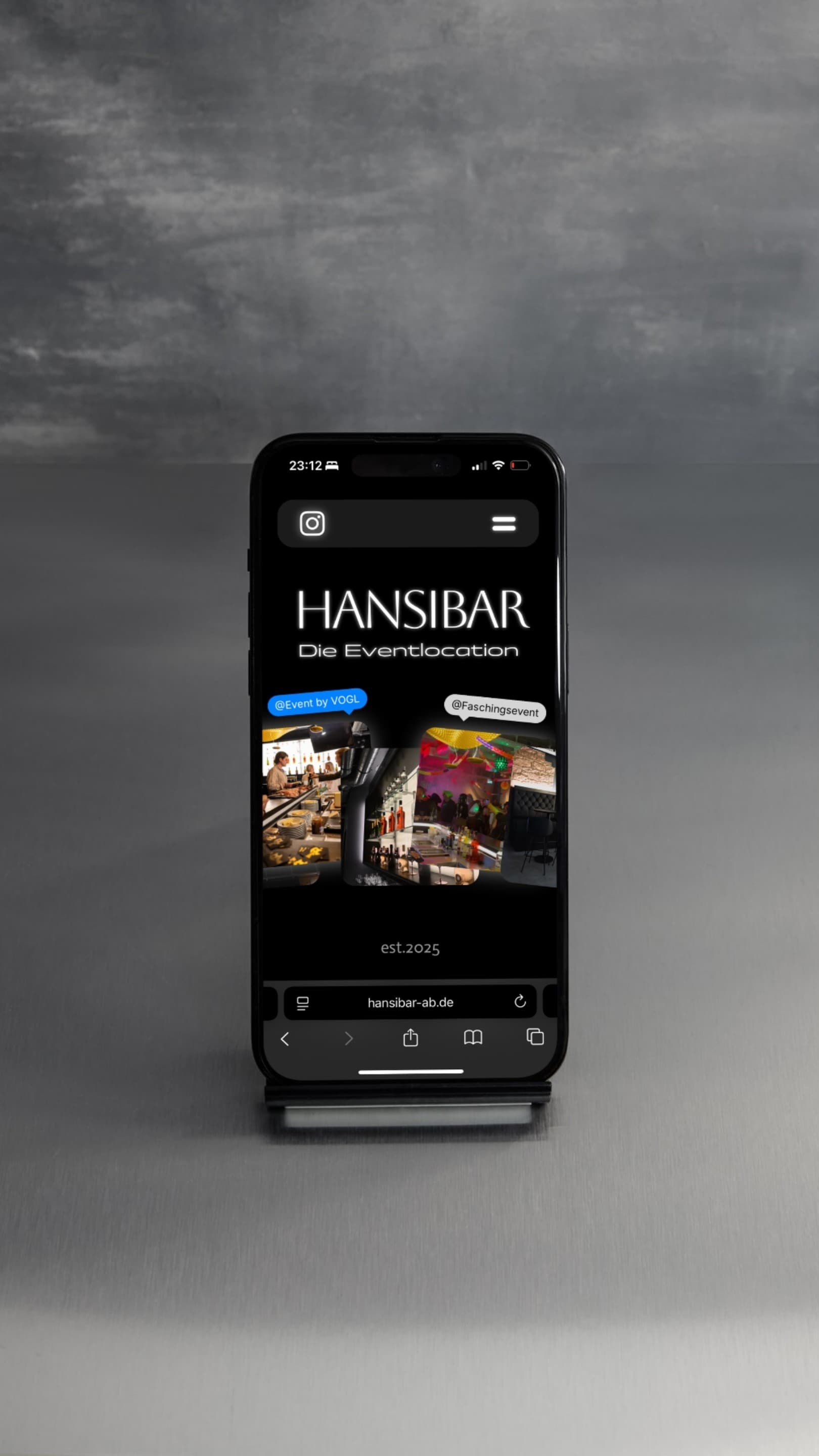 HansiBar Website mit dunklem Eventdesign
